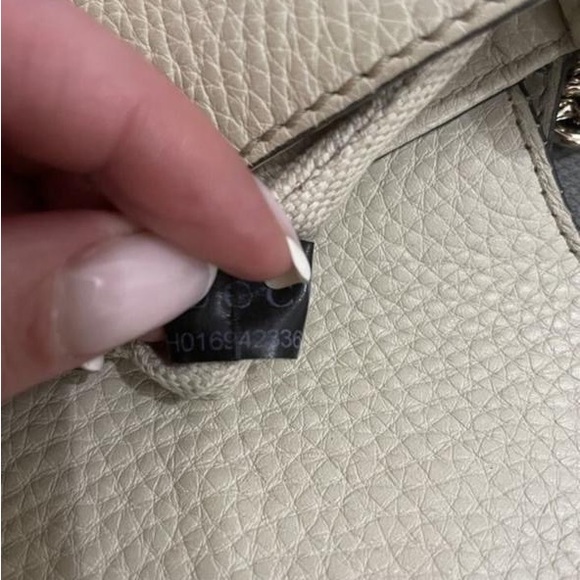 GUCCI ivory leather SMALL SOHO FLAP Shoulder Bag - Picture 9 of 9